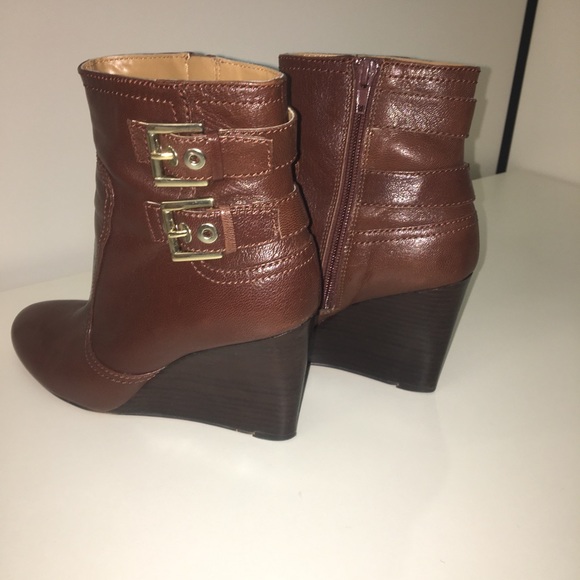 Leather heeled booties - Picture 3 of 5